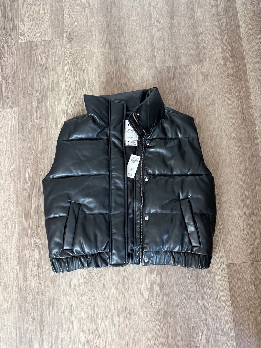 Women’s Abercrombie & Fitch Black Faux Leather Puffer Vest